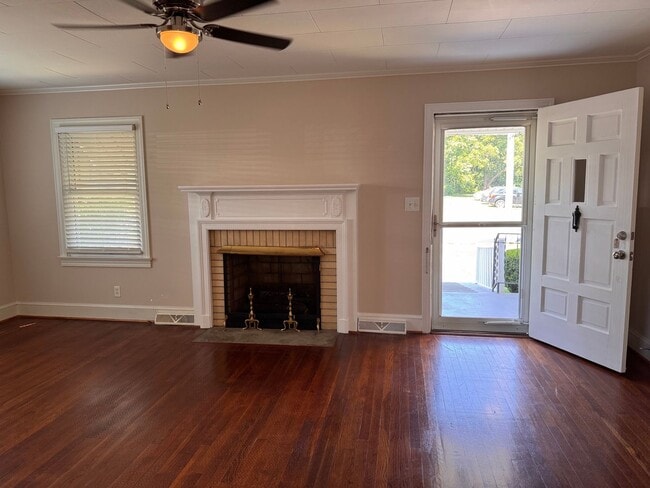 Photo - 2 BED, 1 BATH HOME LOCATED A FEW BLOCKS FROM DOWNTOWN ASHEBORO!