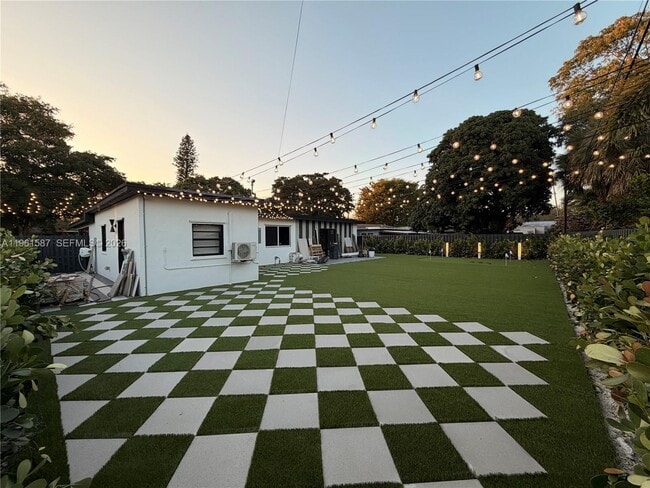 Photo - 920 SW 50th Ave