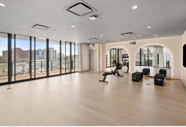 Photo - 508 S Damen Ave