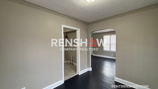 Photo - 3732 Hazelwood Ave