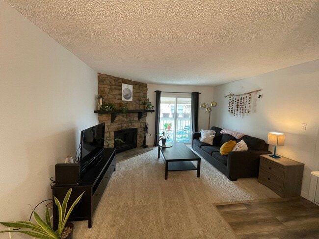 Building Photo - 4400 S Quebec St Unit 1 Rental