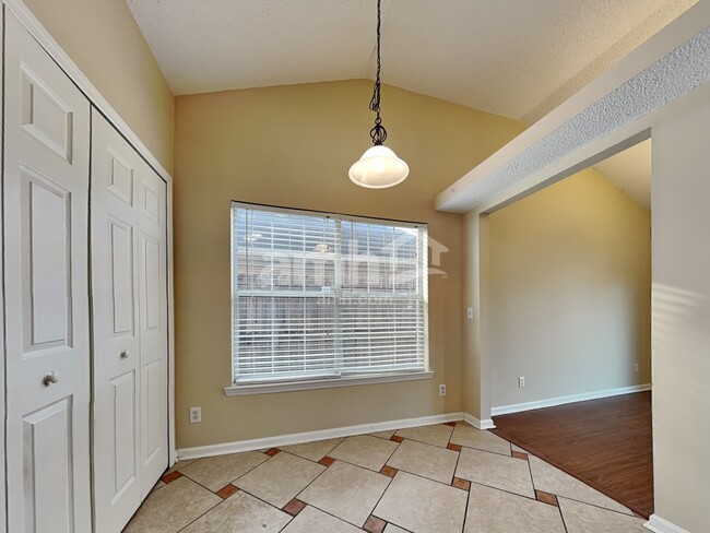 Photo - 3 Mallorys Ct