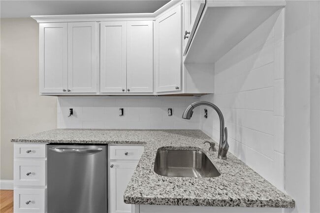 Photo - 376 Arnolds Neck Dr