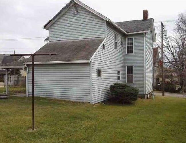 Photo - 164 E Main St