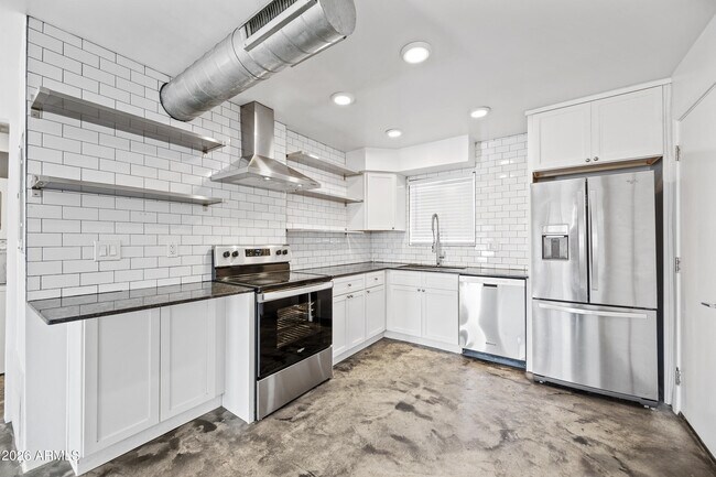 Photo - 3601 N 15th Ave Unidad 3