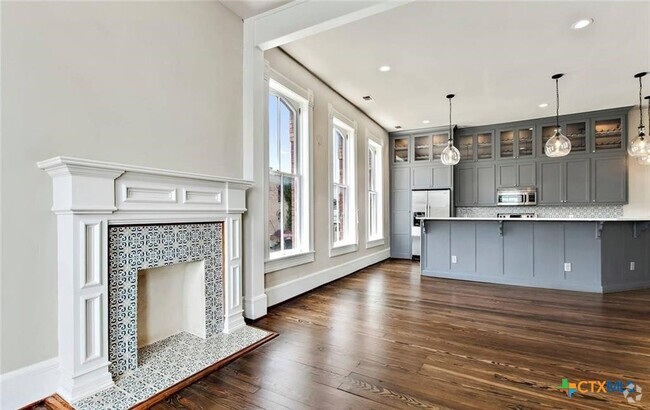Building Photo - 202 N LBJ Dr Unit 201 Rental