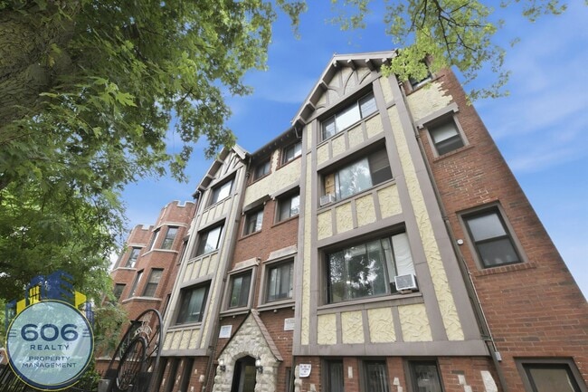 6912 N Ashland Ave Unit 103