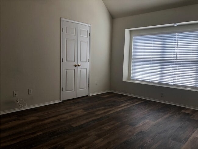 Photo - 3841 Rolling Hills Dr