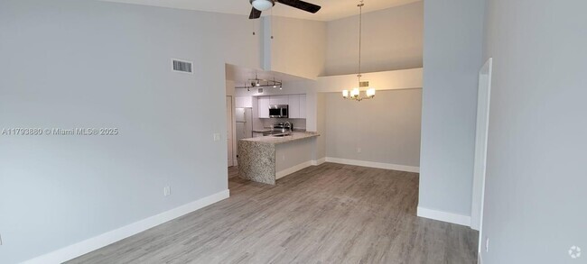 Building Photo - 677 SW 111th Ave Unit 303 Rental