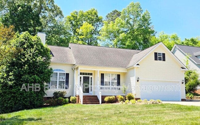 Building Photo - 713 Trail's End Dr