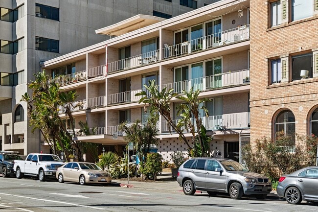 Photo - 1425 Lakeside Dr