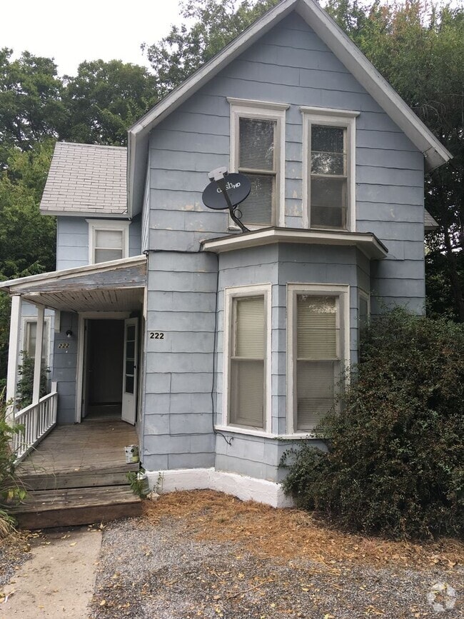 Building Photo - $950 - 3 bed 1 bath - Single Family Home