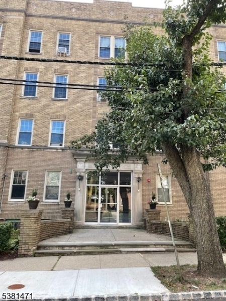 Building Photo - 16 Seymour St Unit 14 Rental