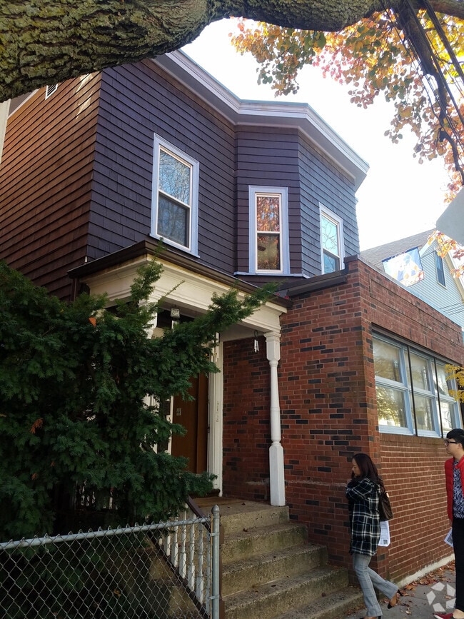 Building Photo - 214 Brookline St Unit 1 Rental