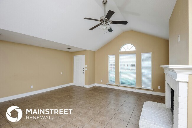 Photo - 749 Nelson Pl