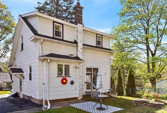 Photo - 62 Clearview Rd