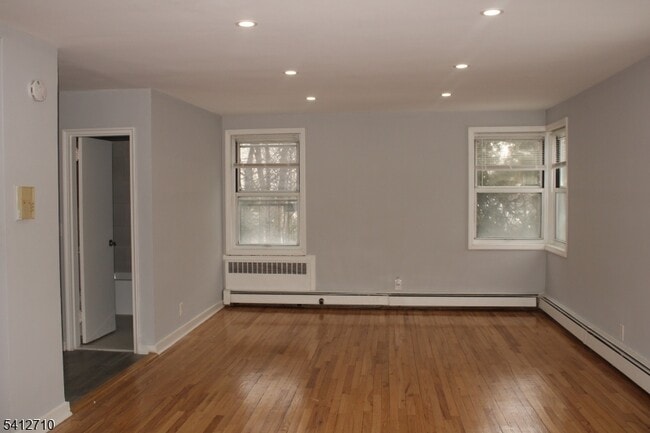 Photo - 819 Bloomfield Ave Unit 10