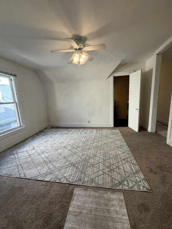 Photo - 114 S Blair St