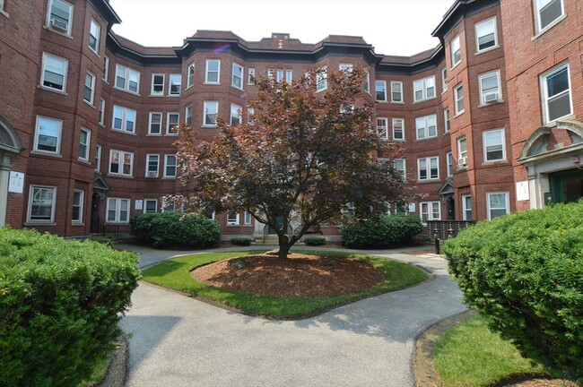 Photo - 15 Lynde St Unidad 17 Rental