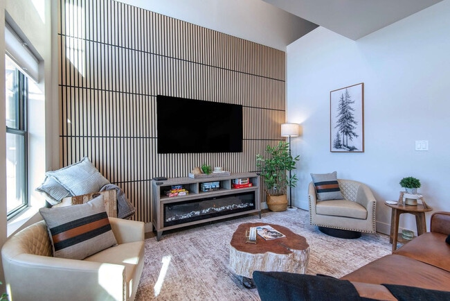 Photo - 690 Stone Peak Lp Unit ID1466390P