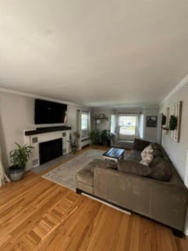 Photo - 40 Platts Ave