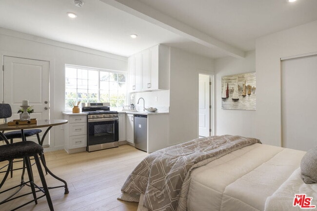 Photo - 8537 Pickford St Unidad Back house