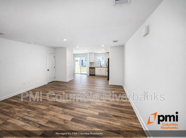 Photo - 559 Marcus Wy