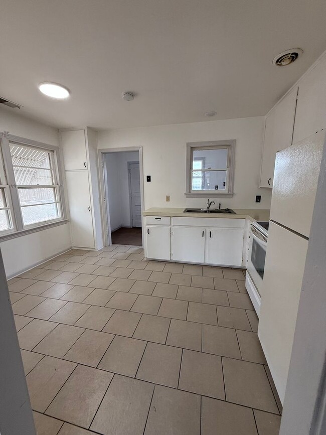 Photo - 2 Bedroom, 1 Bathroom House