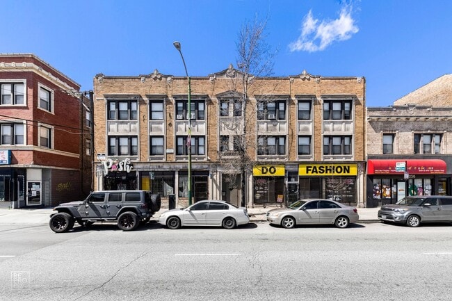 6238 S Western