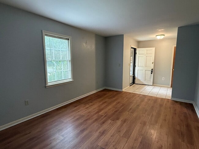 Photo - 209 Longstreet St