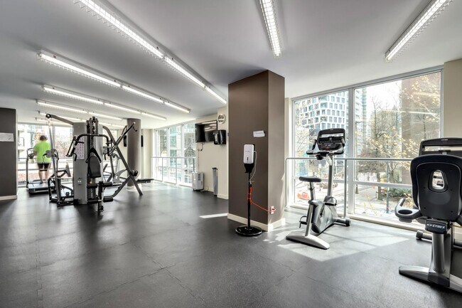 Photo - 1009 Harwood St