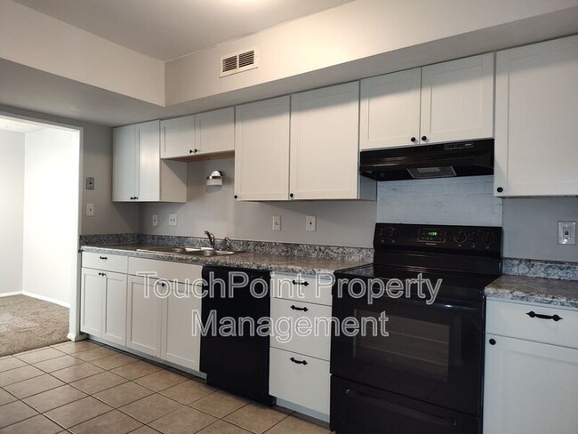 Photo - 7001 Stonington Ln