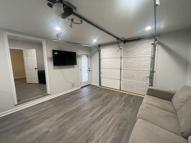 Photo - SPACIOUS COTTAGE FOR LEASE - Pre-Leasing August 2026!