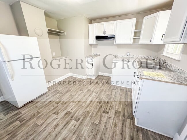 Photo - 516 N Clark St