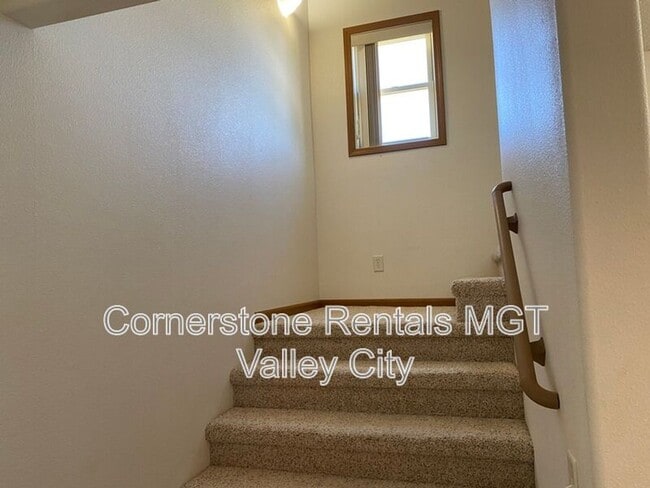 Photo - 508 10th Ave SE