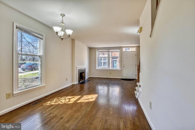 Building Photo - 1525 Oronoco St