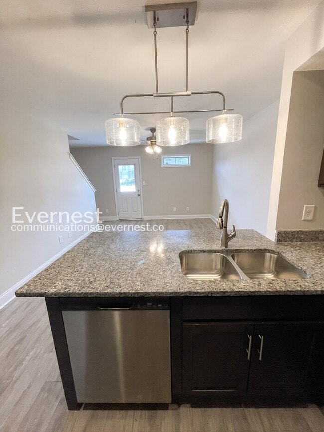 Photo - 3 Bed/3 Bath Townhome with Off-Street Parking / Pet-Friendly / Vouchers Accepted / Available Now!