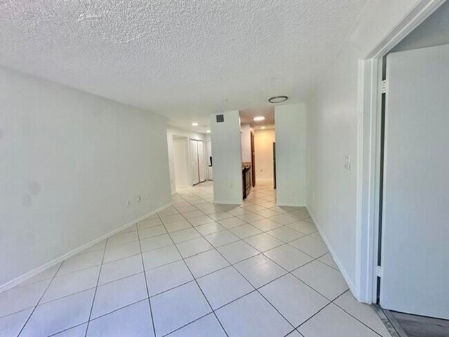 2305 N Congress Ave
