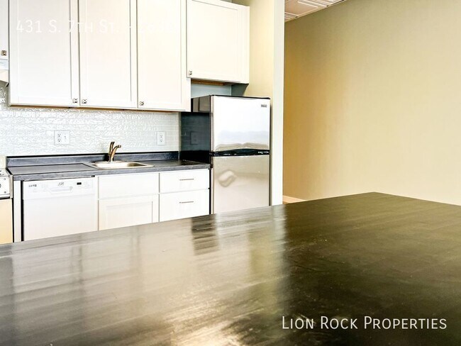 Photo - 431 S 7th St