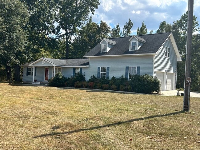 Building Photo - 310 Macks Dr