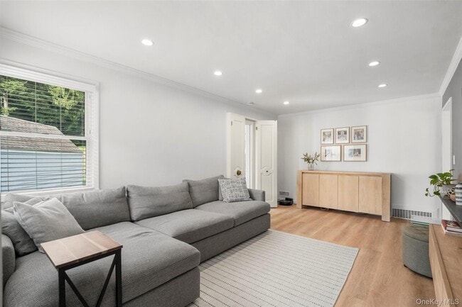 Photo - 151 Seacord Rd