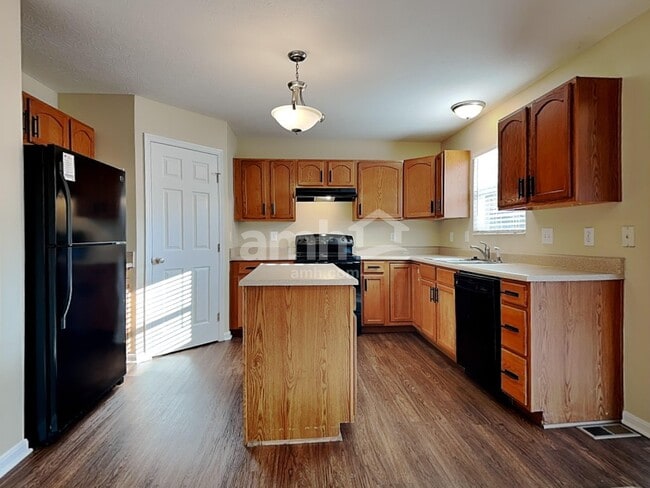 Photo - 7638 Sandstone Trl