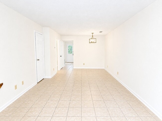 Photo - 1323 Sweet Pine Dr