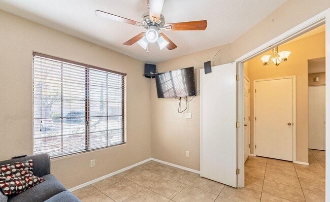 Photo - 8527 N Spring Creek Dr