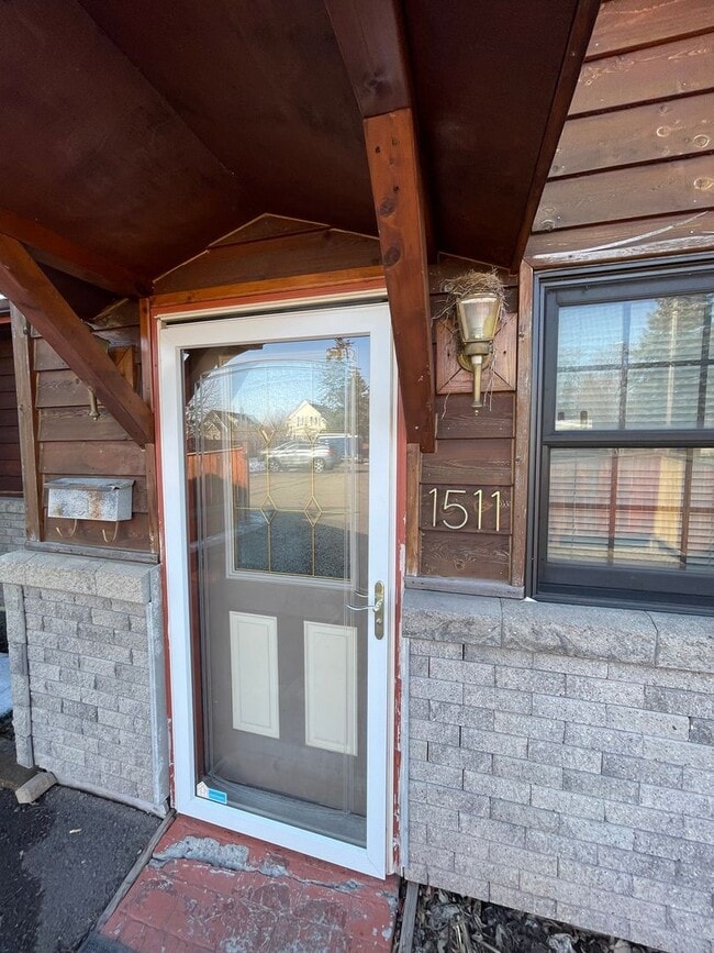 Photo - 1511-1513 Logan Ave Unidad 1511 Logan Ave