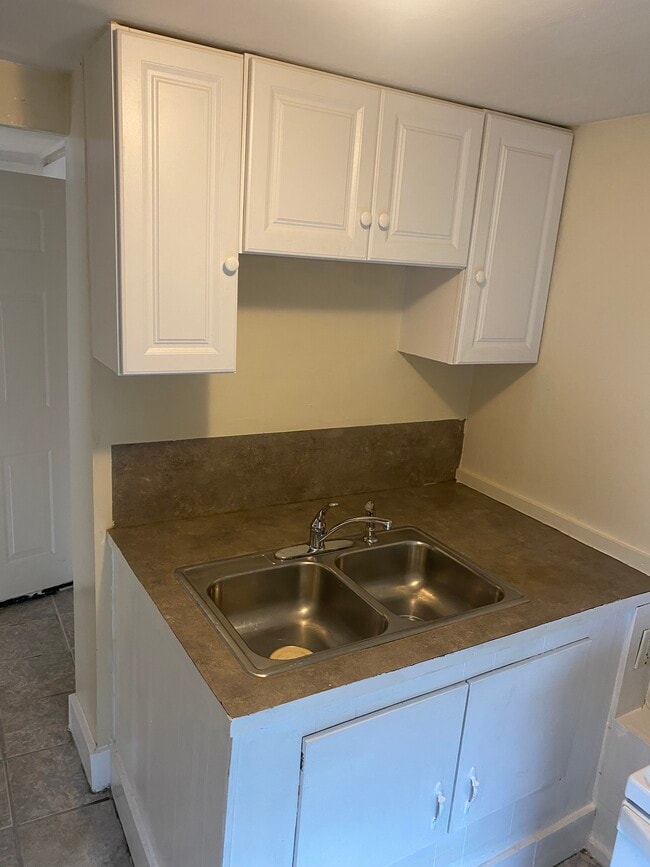 Photo - 40 State St Unidad Charming One Bedroom