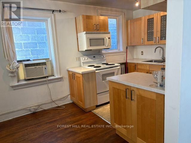 398 Spadina Rd