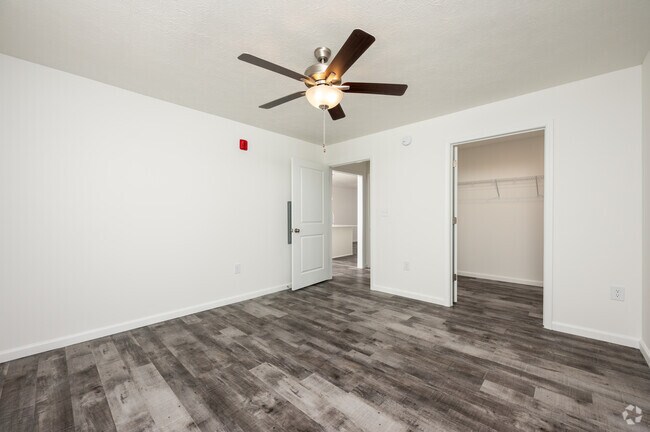 2BR, 2BA - 1,085SF - Second Bedroom