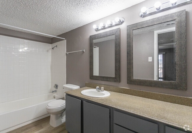 1BR, 1BA - 648 SF