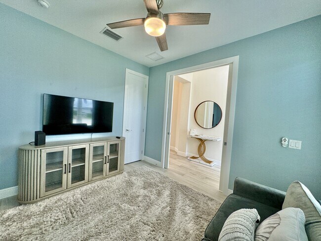 Photo - 670 101st Ave N